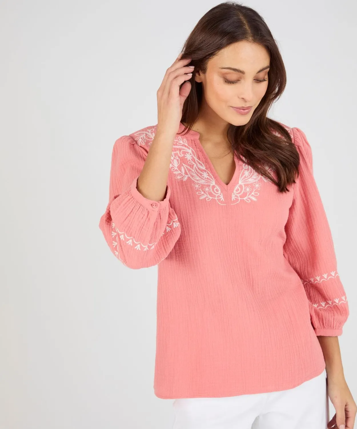 Blouse brodée en gaze de coton