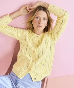 Cardigan maille ajourée et torsades