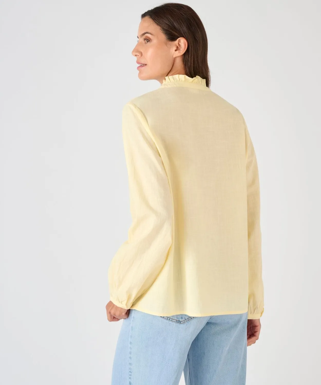 Chemisier brodé en tissu flammé