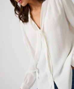 Chemisier lavallière jacquard reliéfé