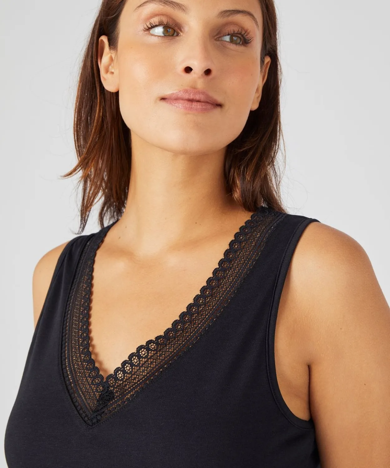 Débardeur Climatyl col V dentelle