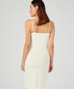 Fond de robe fluide