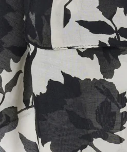 Foulard imprimé végétal contrasté