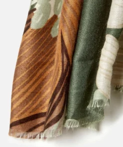 Foulard motif grandes fleurs