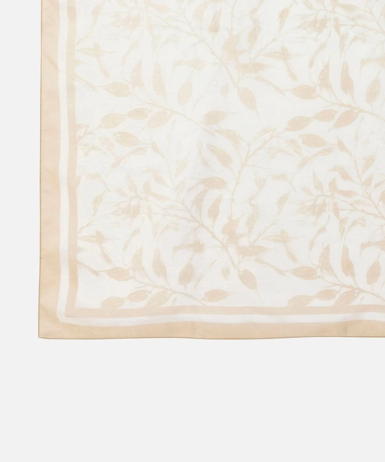 Foulard pure soie imprimé feuillage