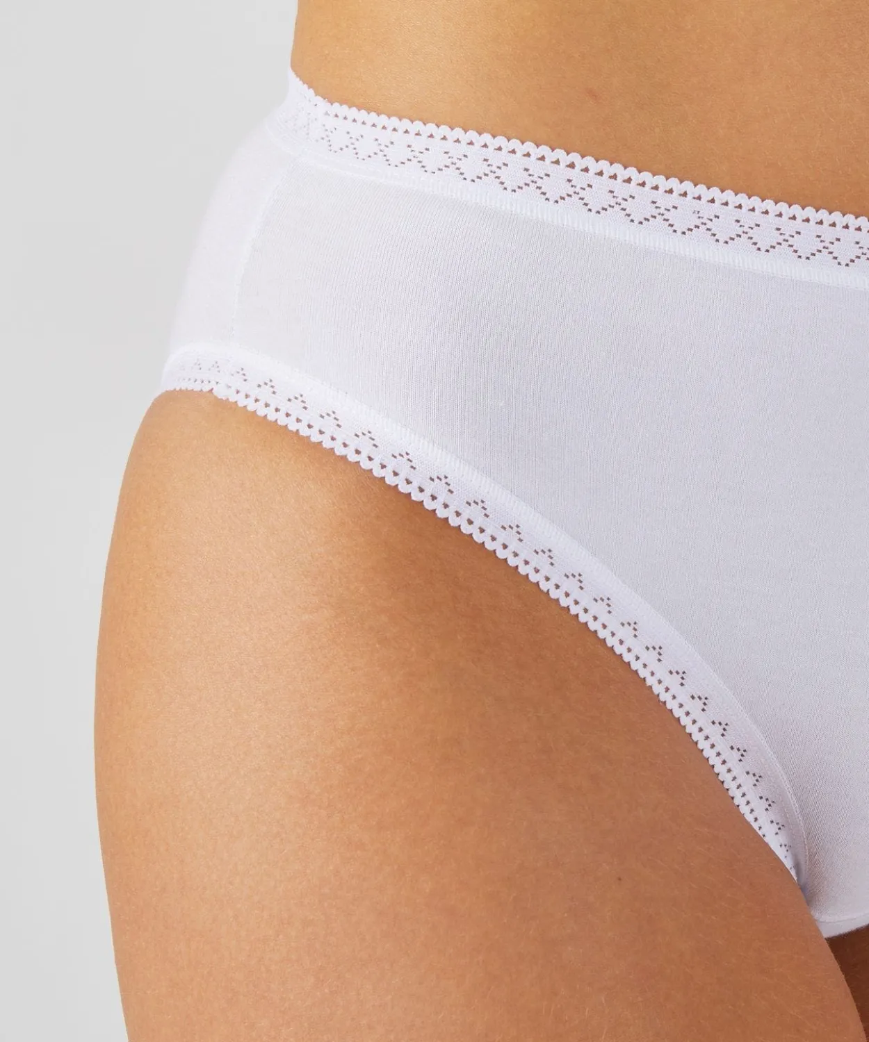 Lot de 3 culottes mini coton stretch + 1 GRATUITE.