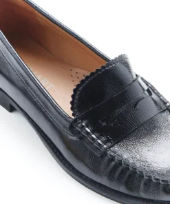 Mocassins vernis effet plissé
