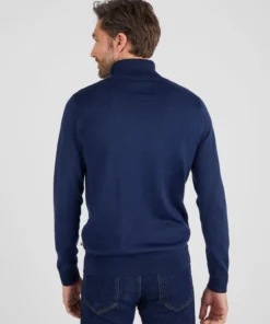 Pull classique col roulé
