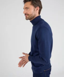 Pull classique col roulé