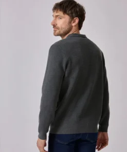 Pull Thermolactyl col polo en maille texturée.