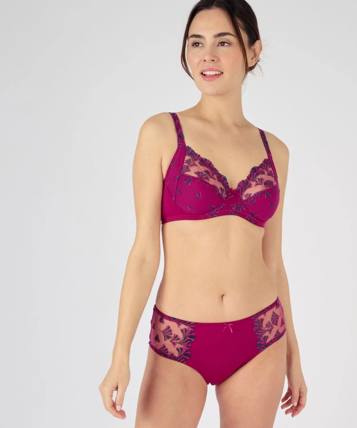 Soutien-gorge armatures brodé BELLA de Damart