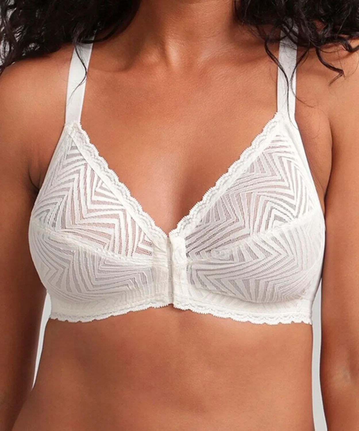 Soutien-gorge sans armatures Ideal Posture de Playtex, ouvert devant