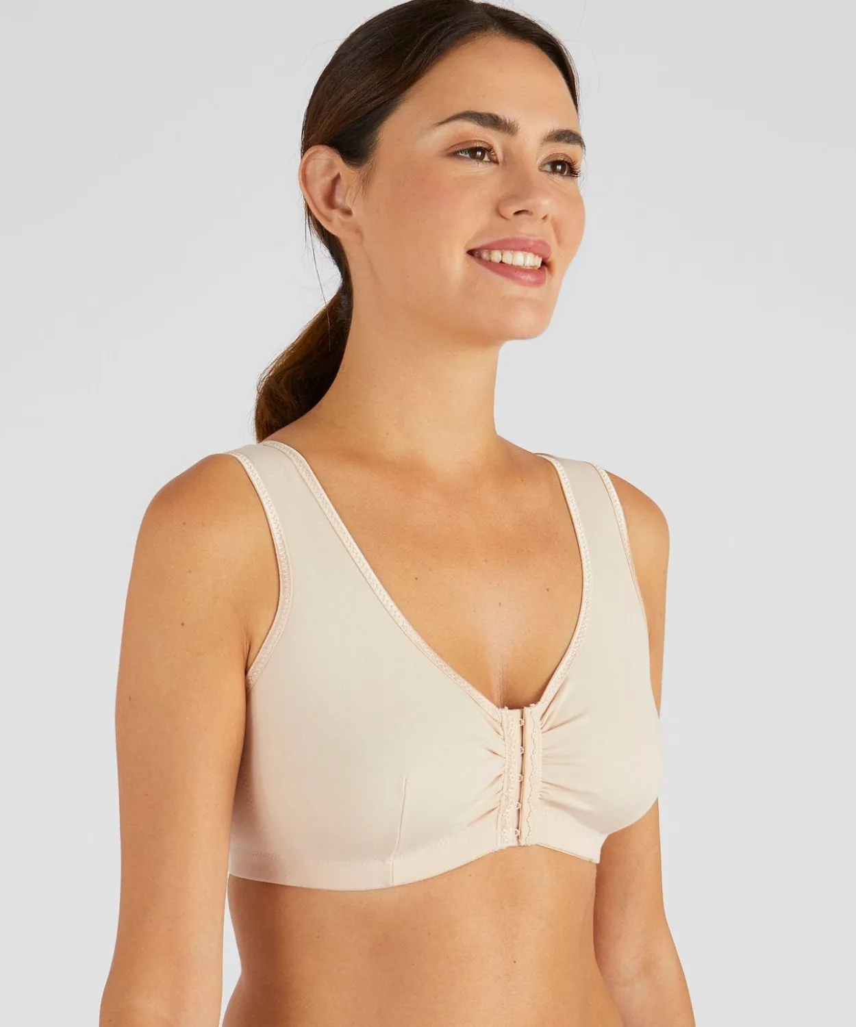 Soutien-gorge sans armatures ouvert devant