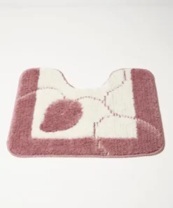Tapis de bain motif feuilles.