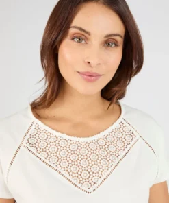 T-shirt détail macramé
