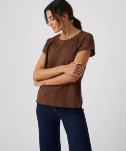 T-shirt détail macramé aux épaules