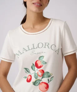 T-shirt motif placé