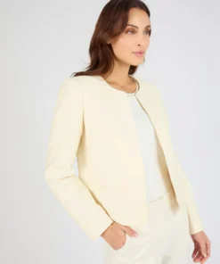 Veste matière reliéfée plissée
